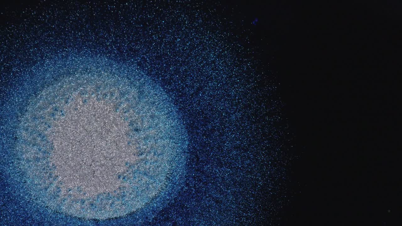 azul brillante y blanco sol reacción de llamarada solar tinta líquida nebulosa de supernova del big bang