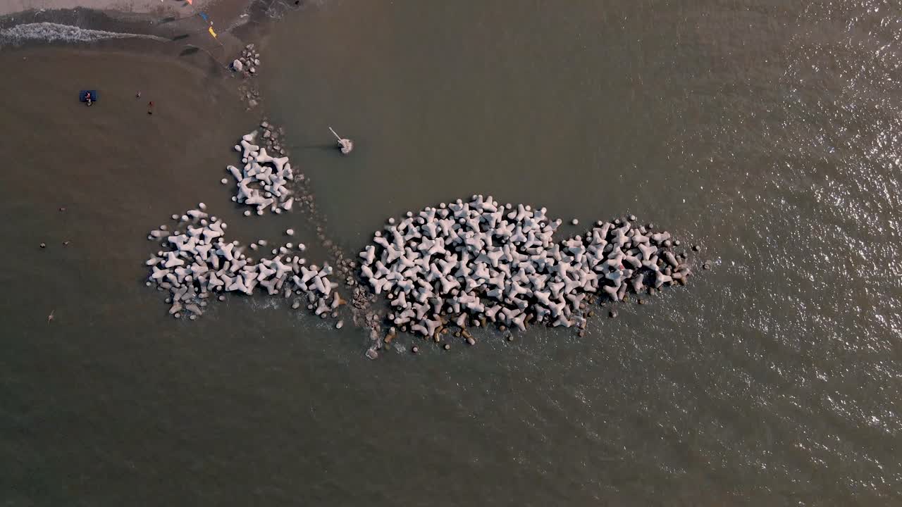 바위의 떨어지는