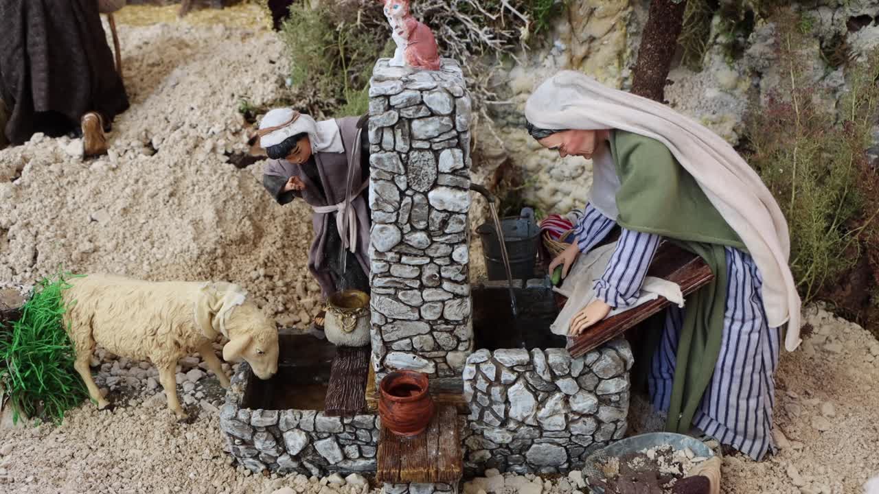 una escena de la natividad propuesta por san francisco muestra la escena bíblica del niño jesús con jesús, josé y maría en modo artigianale
