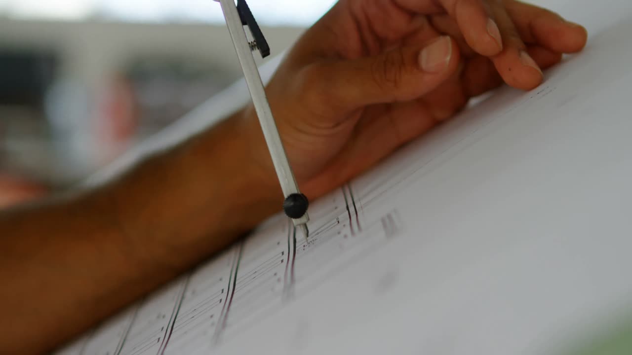 사무실 4k에서 일하는 건축가