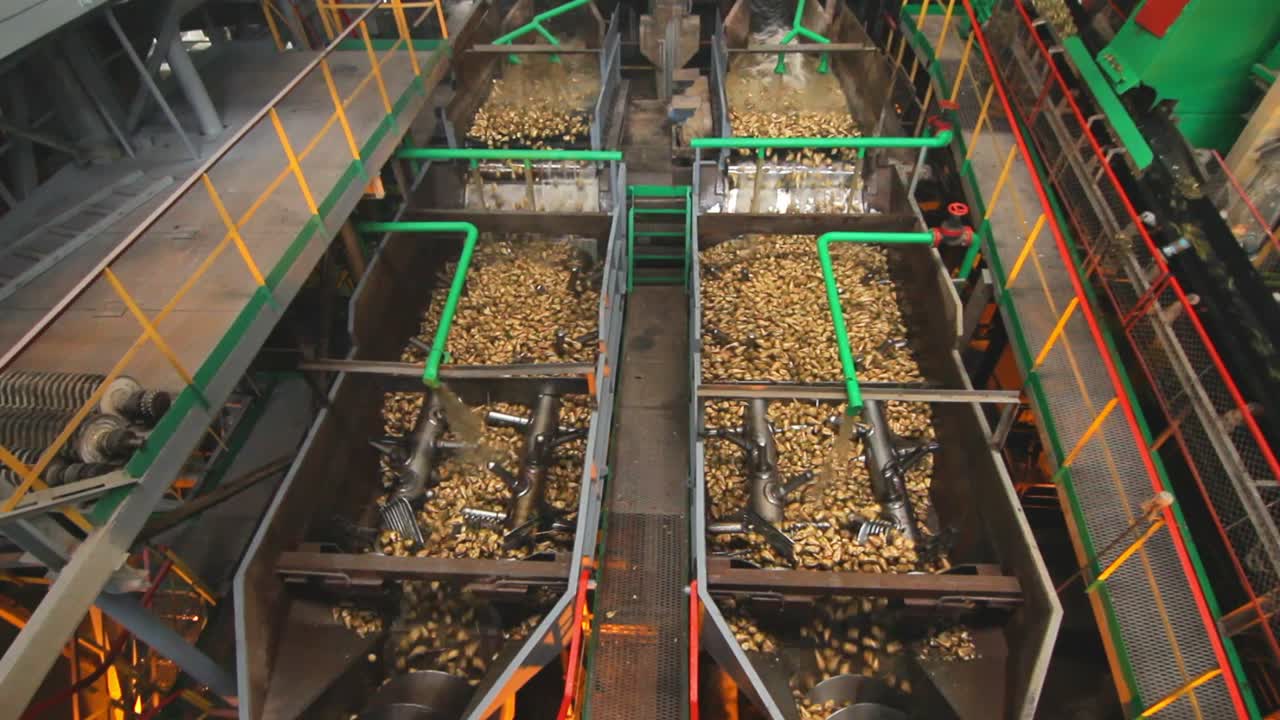 설탕 가공 공장 기계. 식품 가공 공장. 세탁기