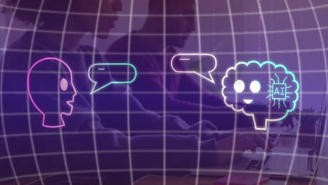 animación de procesamiento de datos con íconos de chat y diversos empresarios con computadoras