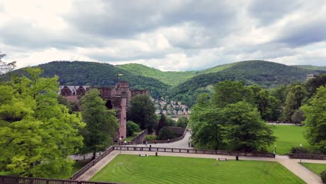 Panorama-Der-Grünen-Hügel-Der-Stadt-Heidelberg-Und-Des-Schlosses