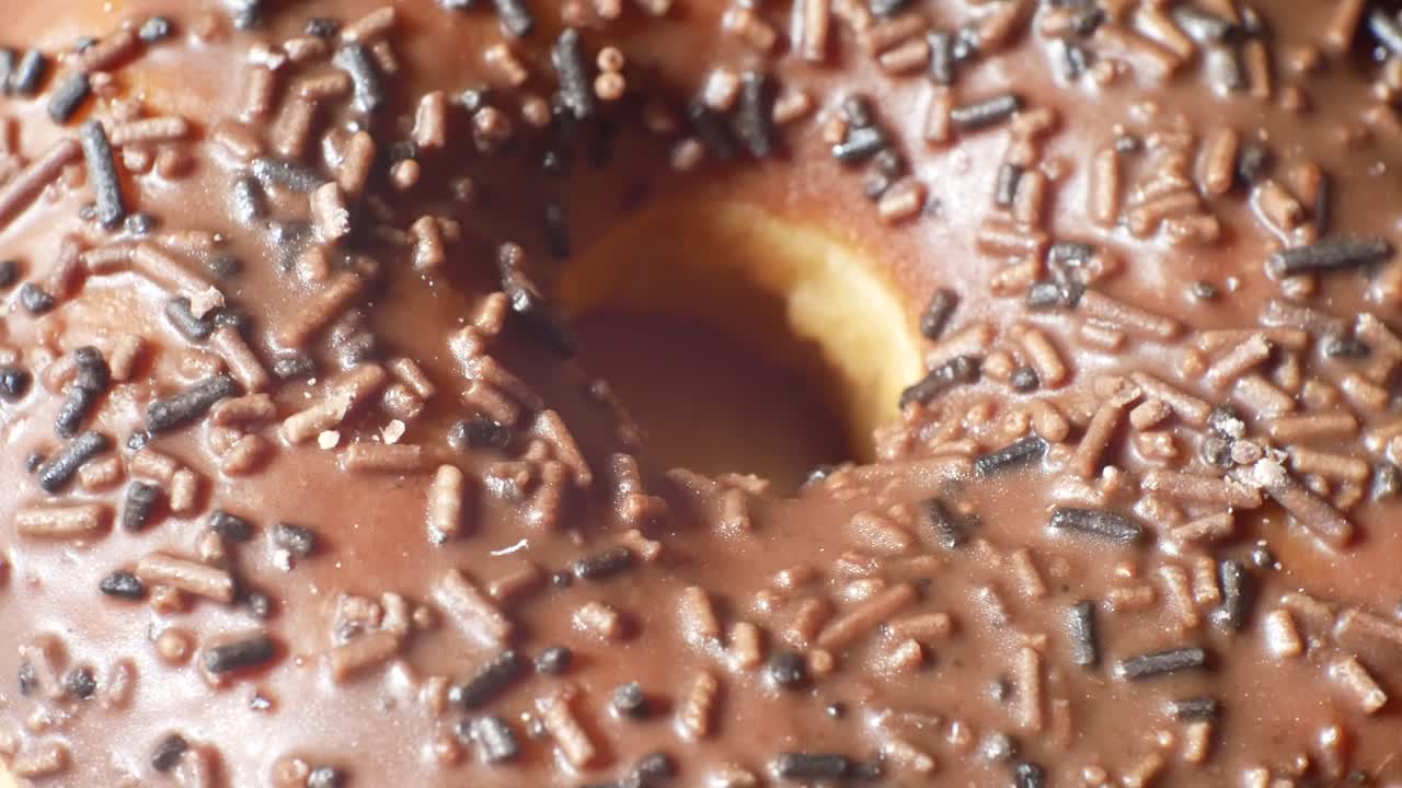delicioso glaseado donut casero sabroso chispitas coberturas pegajosas comida dulce primer plano
