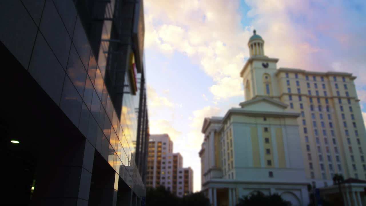 Cupola building staying still after pause, overlay fading and cyan bars sliding to show city data