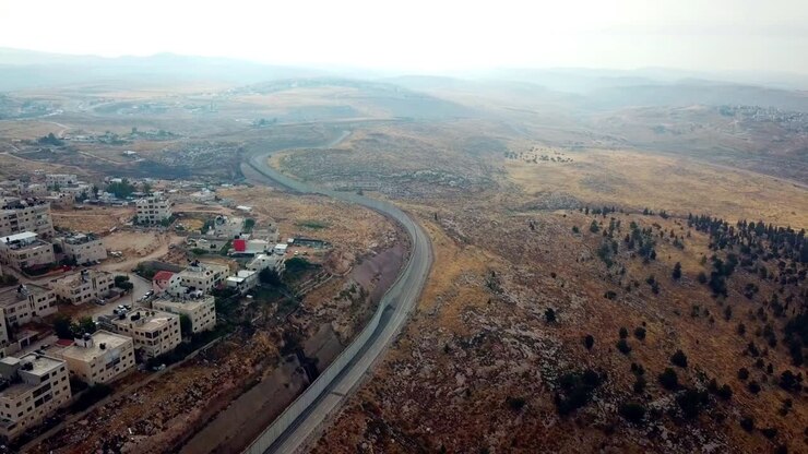 Gerusalemme e Palestina divise da un muro