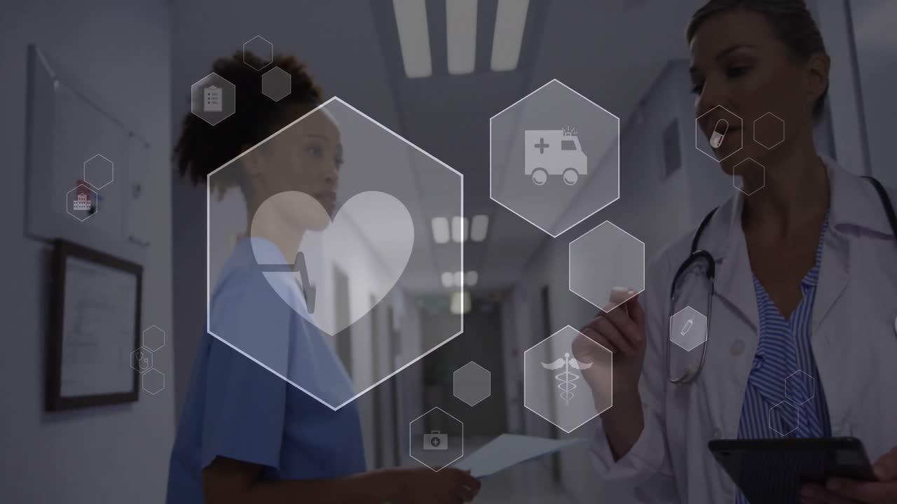 animación de iconos médicos y procesamiento de datos sobre diversas mujeres médicas