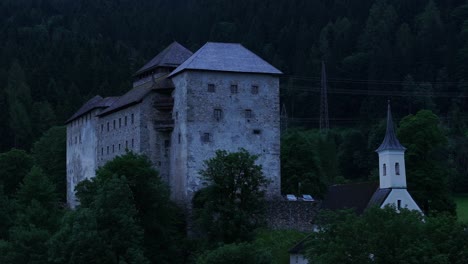 Lugares-Históricos-Para-Visitar-En-La-Región-De-Pinzgau,-Austria.