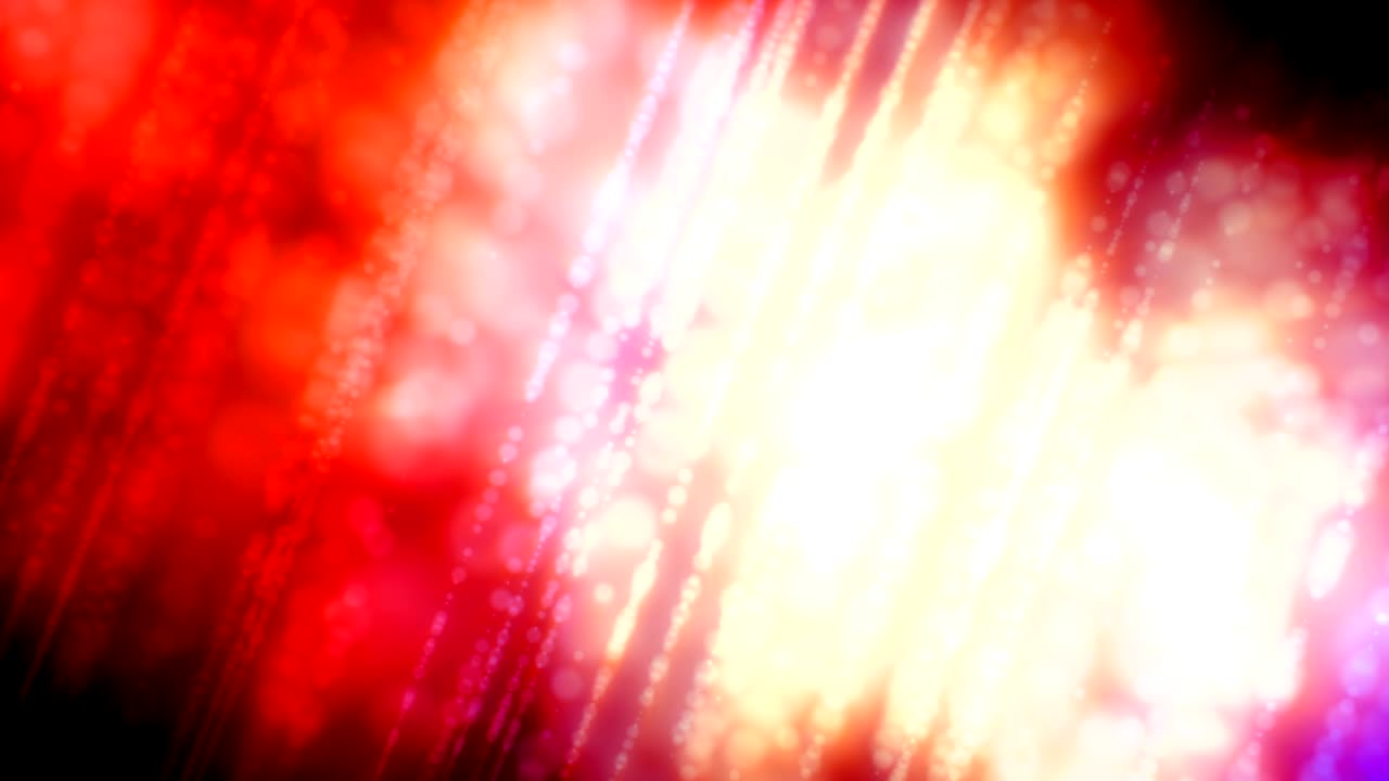 puntos brillantes multicolores y no enfocados en una fila diagonal como el bucle de fondo de video bokeh 4k - rojo, amarillo, púrpura