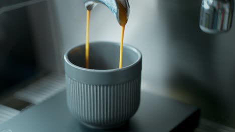 se está haciendo un espresso.