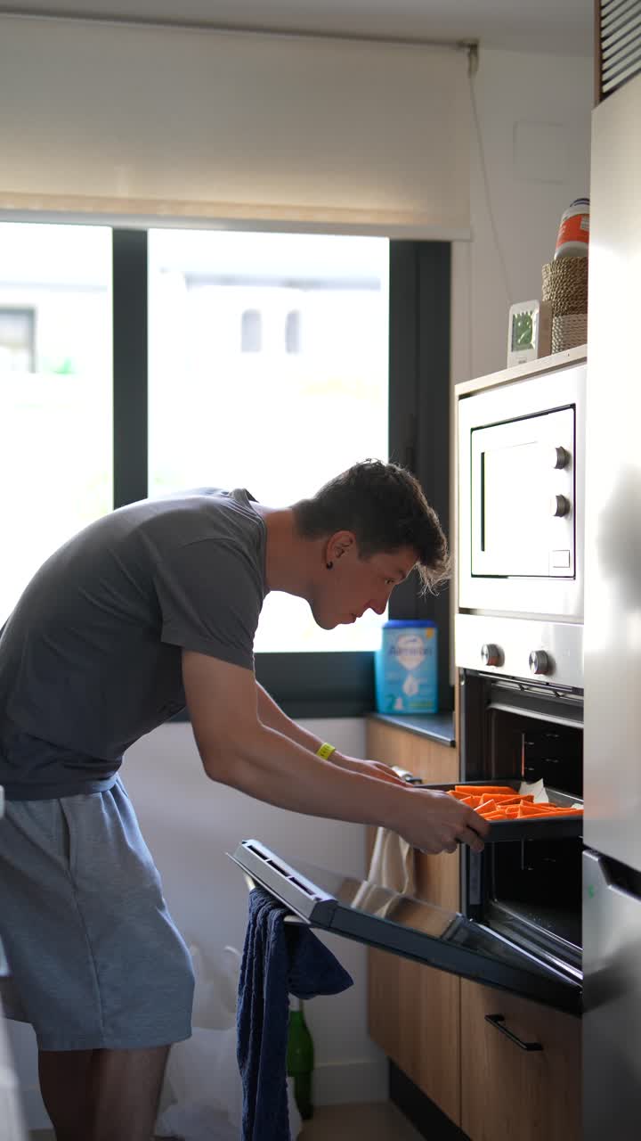 부에서 요리하는 남자