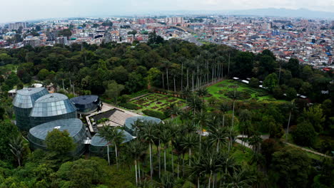 Aerial-drone-shot-of-the-botanical-garden-in-Bogotà,-Colombia