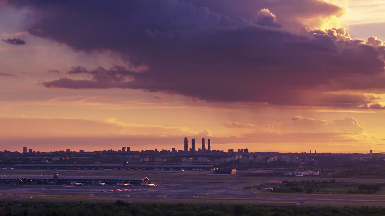 paracuellos del jarama에서 본 일몰