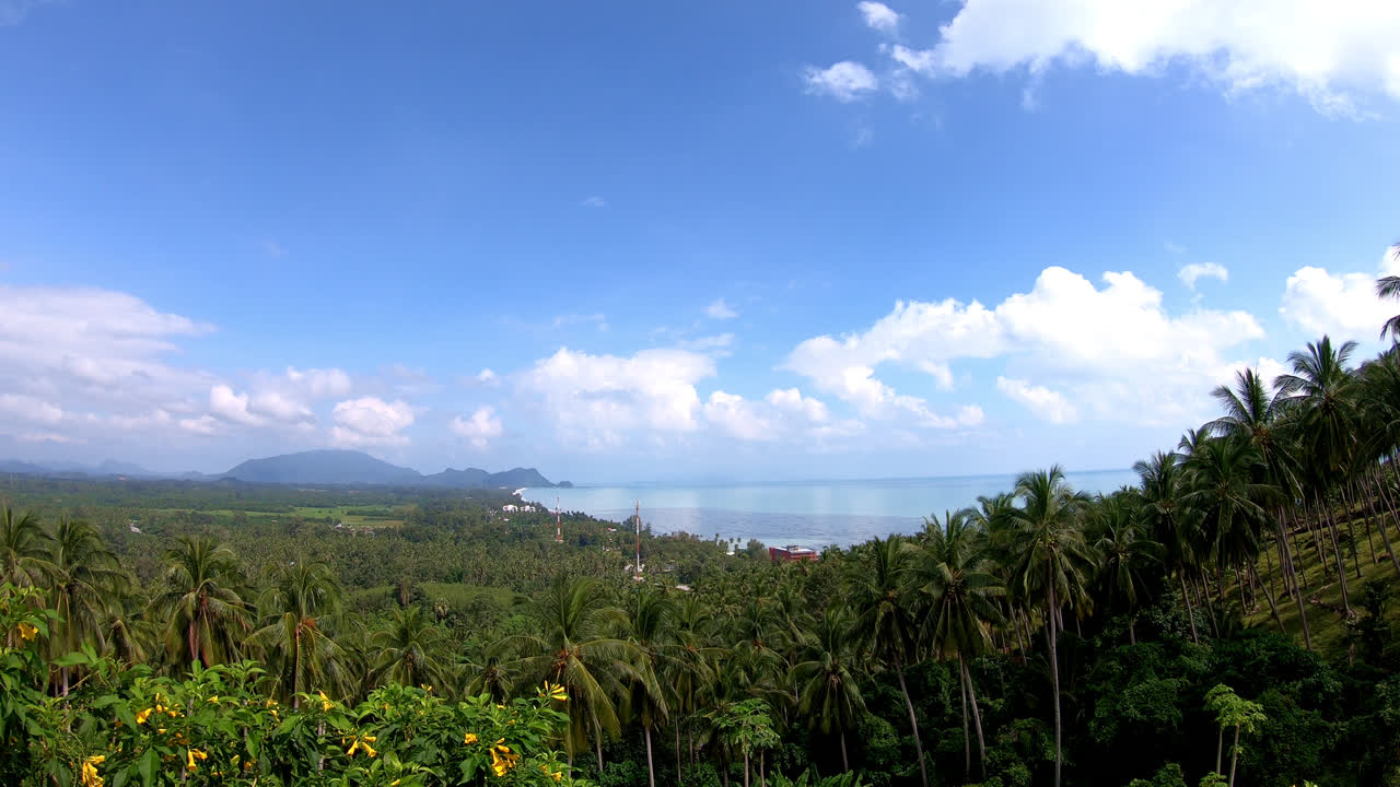 태국 산 바다와 하늘의 저속 아름다운 자연 경관