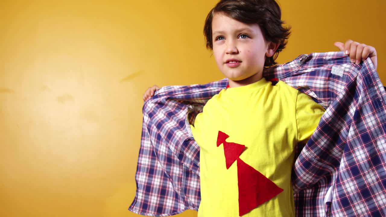 슈퍼히어로인 척하는 소년