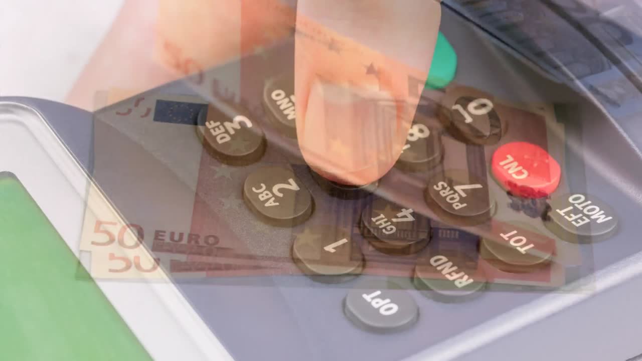 Animazione di banconote in euro che cadono sulla mano di un uomo caucasico che tiene un terminale di pagamento