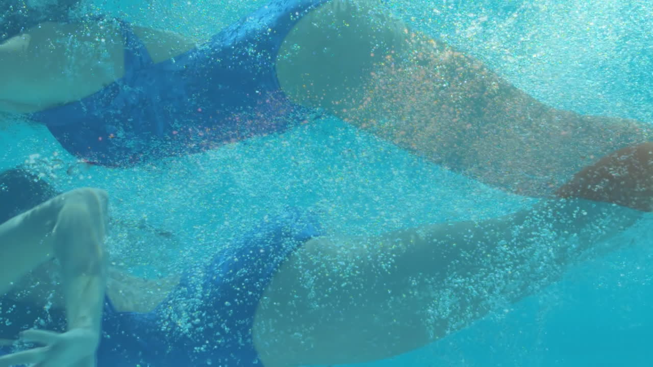 수영장에서 수영하는 백인 여성의 애니메이션