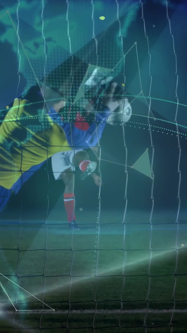 Video verticale: Attaccante che calcia un rigore per un gol, portiere che si tuffa, un globo sportivo che traccia la traiettoria della palla.