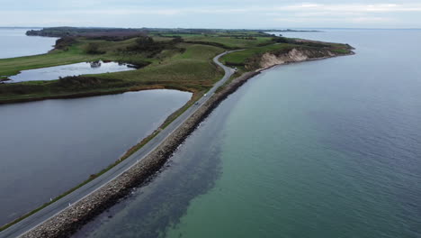 Landstraße-Zu-Einer-Kleinen-Insel