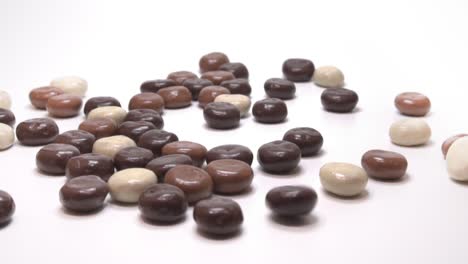 kruitnoten de chocolate: dulces tradicionales holandeses