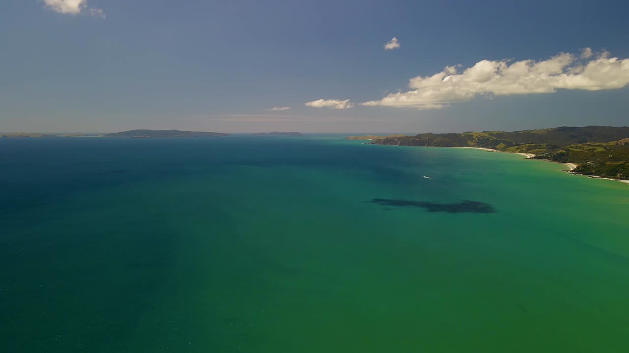 persiguiendo nubes a través del océano