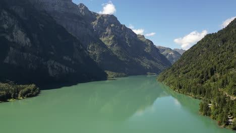 Das-Wesen-Der-Natur-In-Ihrer-Schönsten-Form,-Das-Die-Harmonie-Zwischen-Mensch-Und-Natur-Und-Die-Bedeutung-Der-Erhaltung-Dieser-Naturwunder-Für-Zukünftige-Generationen-Hervorhebt.-Naturdokumentationen,-Reisevideos