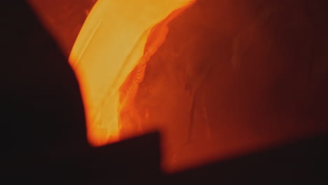 molten metal flow in a casting process