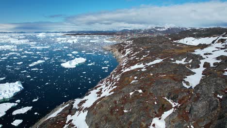 Pequeño-Pueblo-Remoto-De-Ilulissat