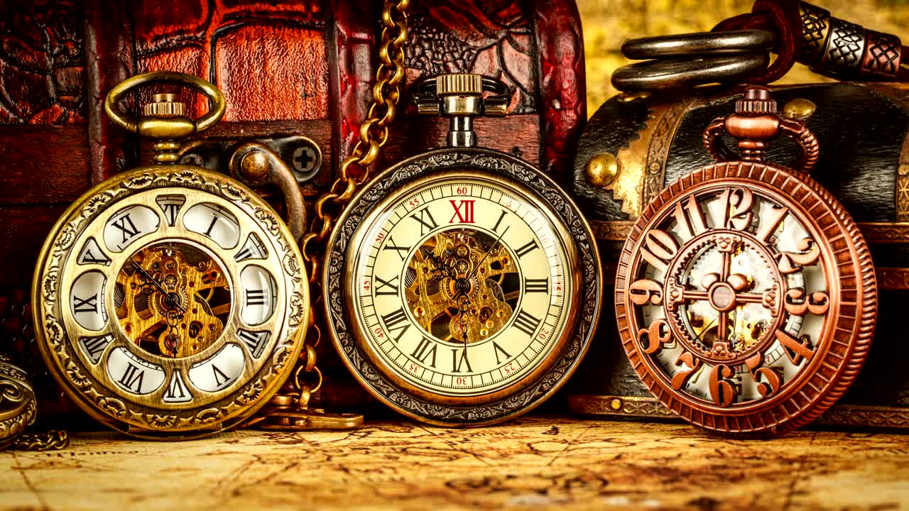 reloj de bolsillo antiguo de época.