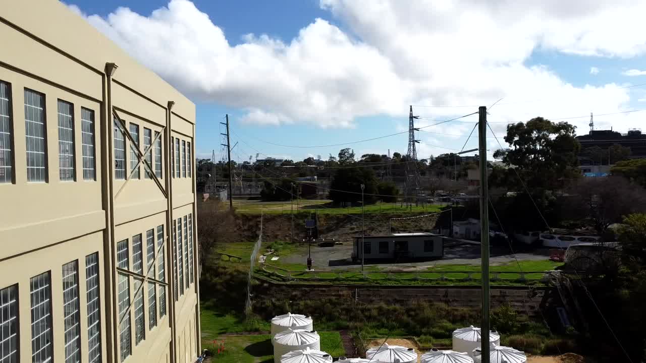 버려진, 사용되지 않는, 버려진 아트 데코 발전소 창고 공장 이스트 퍼스에서