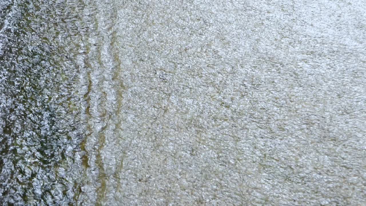 폭우로 물에 잠긴 거리