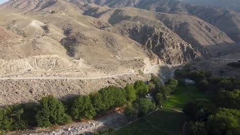 une vallée dans le district de hesarak