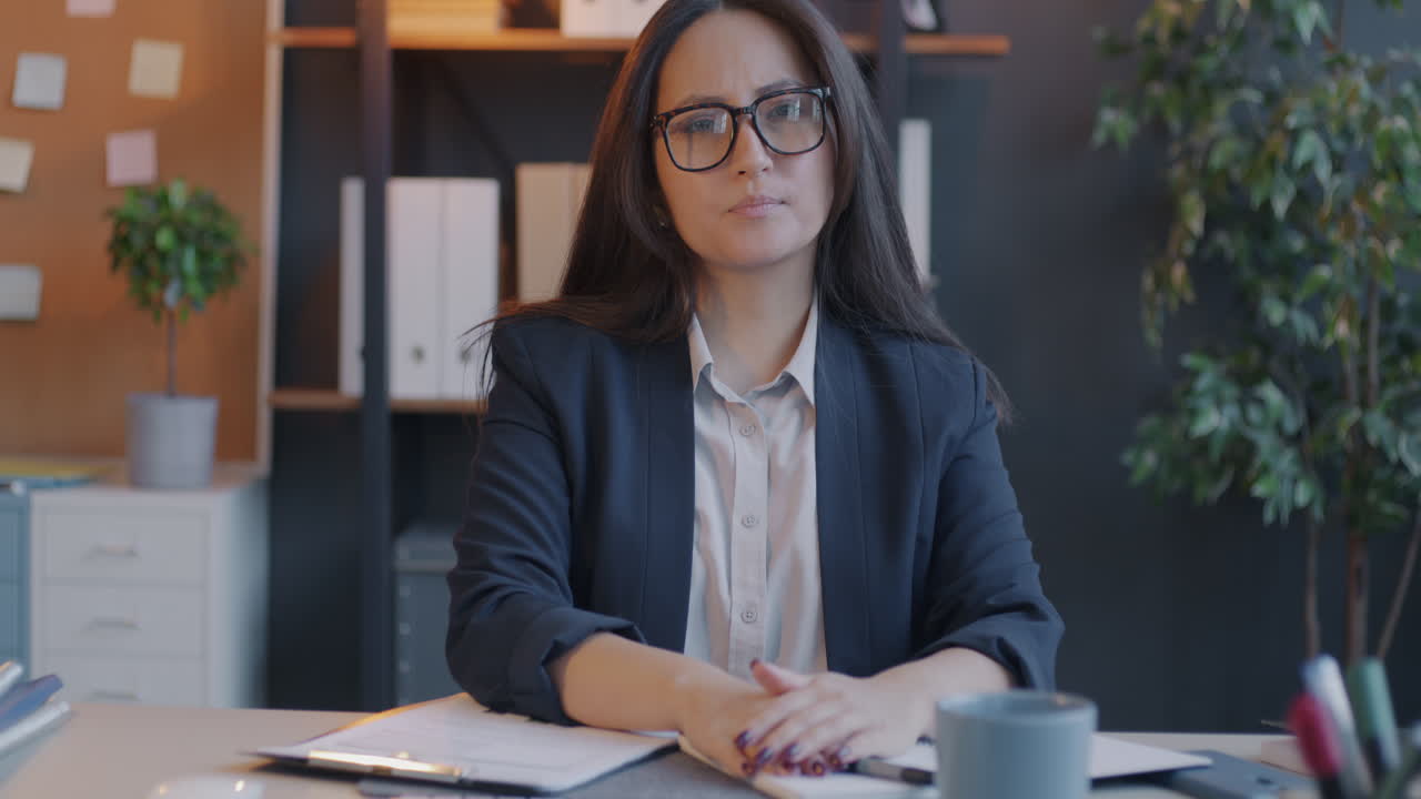 Mujer de negocios en la oficina