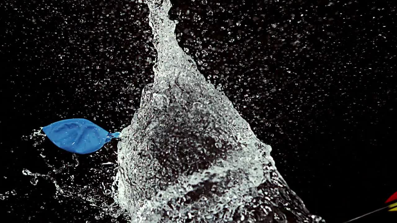 물 풍선 을 터뜨리는 화살