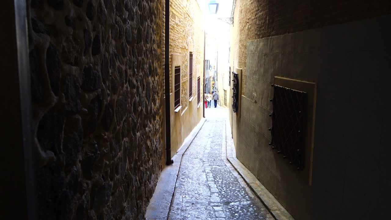 Strade di Toledo, Spagna. Riprese in movimento