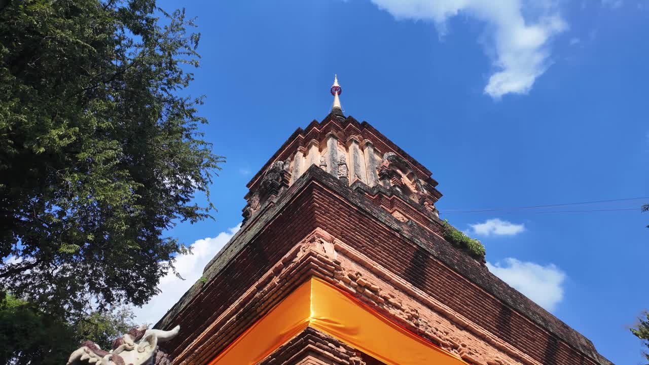 Wat Chedi Luang Chiang Mai Thailand temple pagoda buddhist religious site