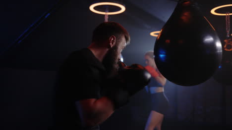 sesión de entrenamiento de boxeo