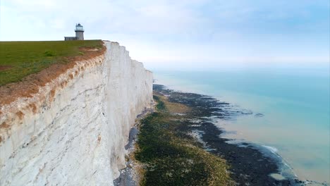 Weiße-Klippen-Aus-Der-Luft,-Ozean,-England,-Reisen,-Filmische-Drohne