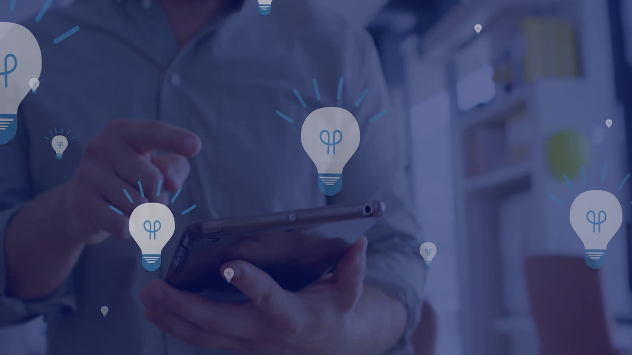 animación de la red de conexiones con iconos sobre empresario caucásico usando tableta