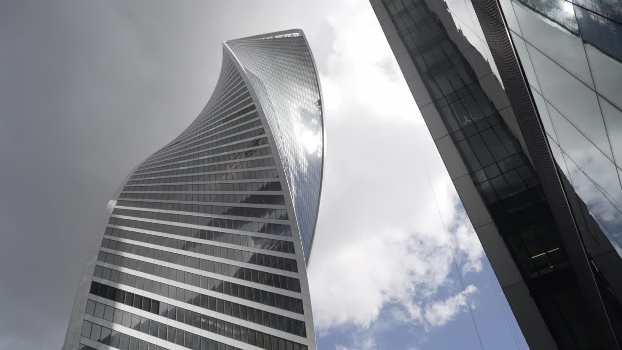 arquitectura moderna de los rascacielos