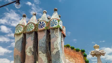 detalles de la azotea de la casa batlló de gaudi