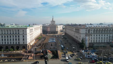 Drone-shot-of-public-square-The-Largo,-Presidents-office-and-Council-of-Ministers-buildings-of-Bulgaria,-Sofia