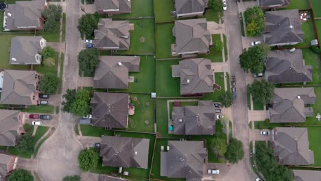 Birds-eye-view-of-Suburban-homes-just-outside-of-Houston,-Texas