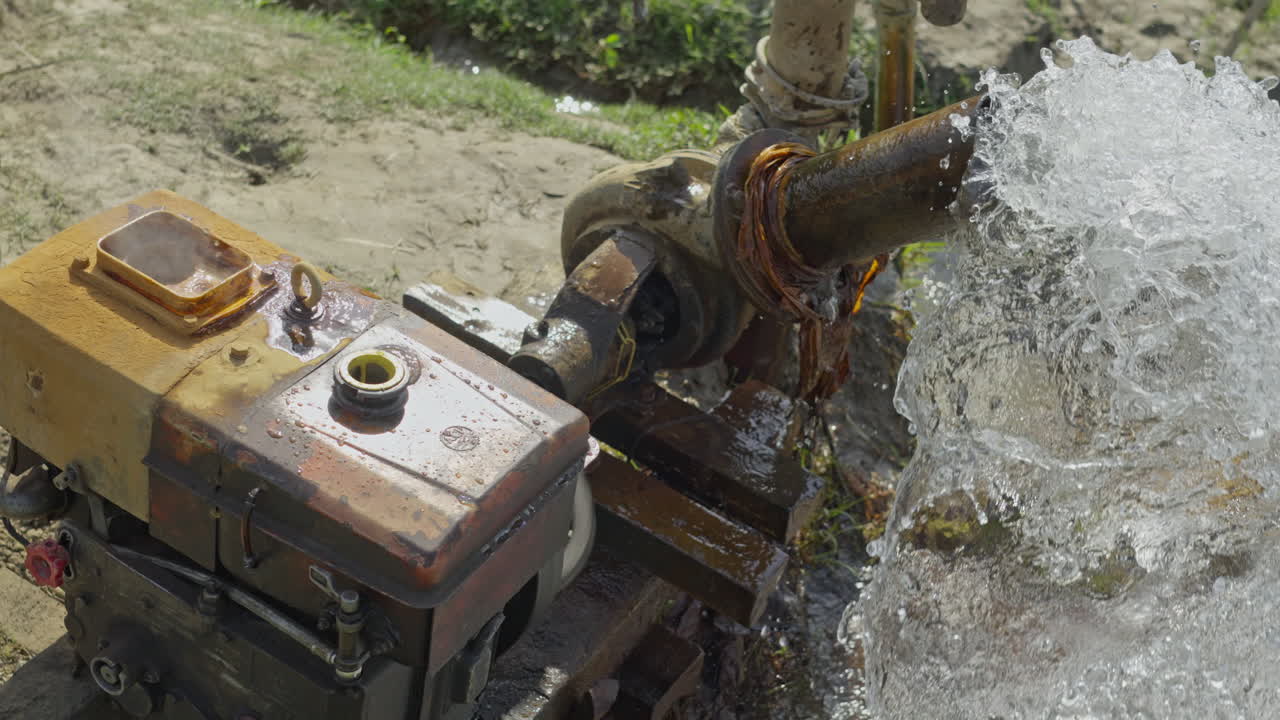 느린 동작으로 작동하는 물  ⁇ 프