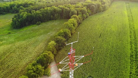 Toma-Aérea-Lenta-Torre-De-Covarianza-Eddy