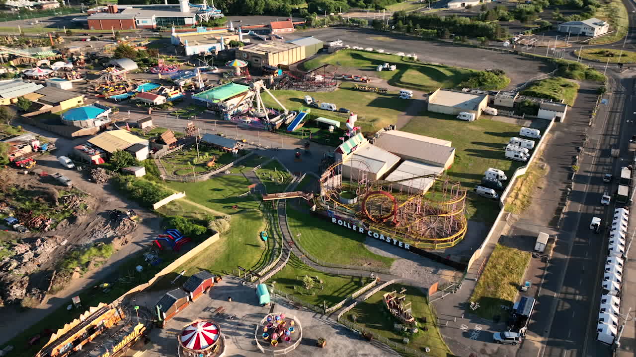 саутпорт, великобритания, вид с воздуха на город у берега