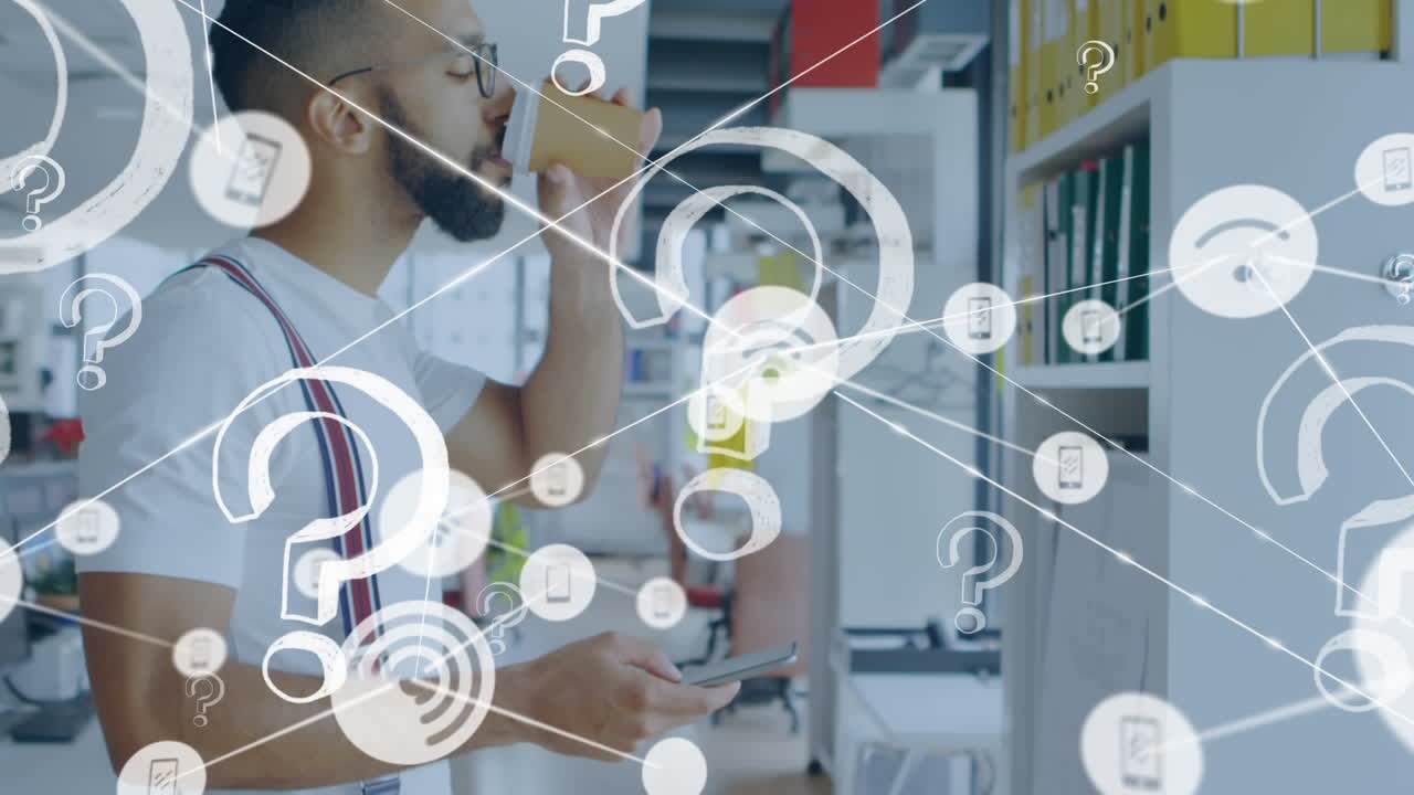 animación de una red de iconos digitales sobre el hombre utilizando un teléfono inteligente