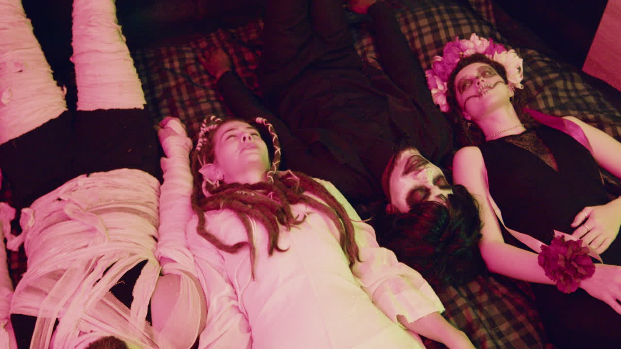 할로윈 파티에 온 친구들