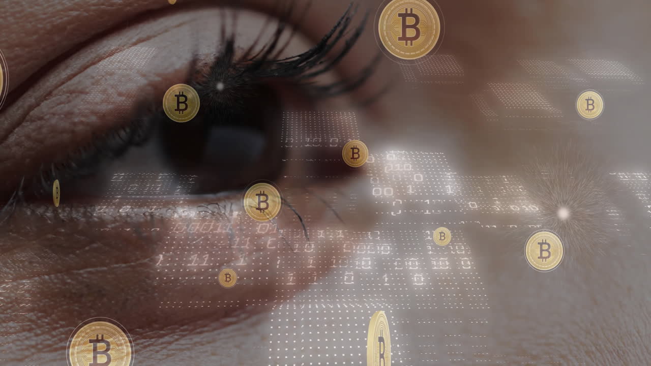 símbolos de bitcoin y animación de código binario sobre un primer plano del ojo humano