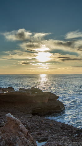 Wilder-Strand-In-Spanien-In-Vertikaler